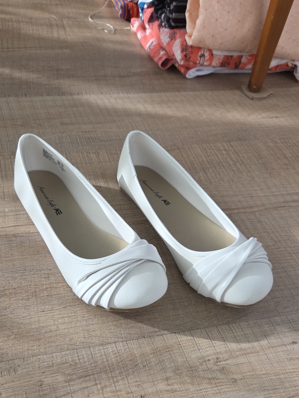 American Eagle Outfitters Women's Ivory Ruched Ballet Flats